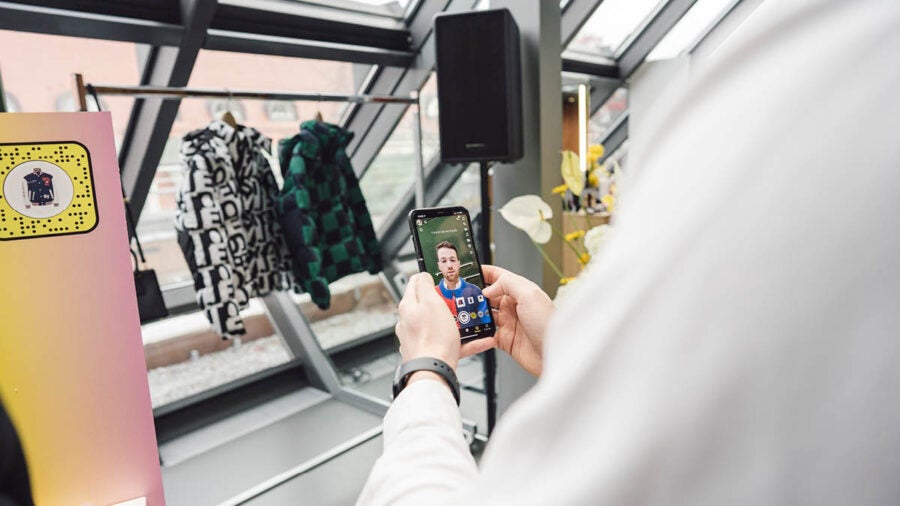 ar-promises-to-reimagine-customer-experience